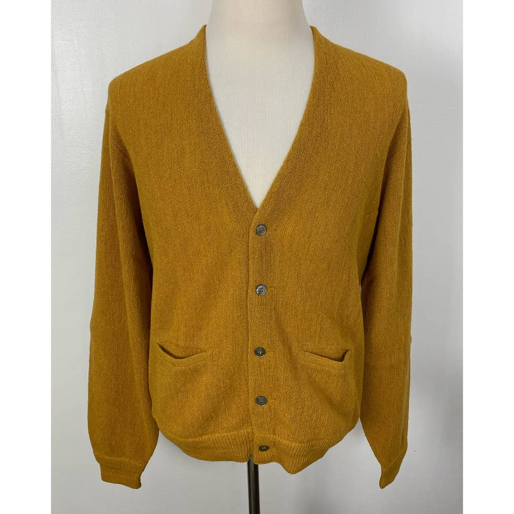 VTG 70s 60s Wolf Brothers Lord Jeff USA 100% alpaca button cardigan sweater, M